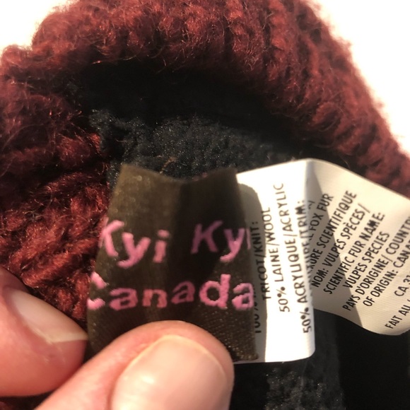 NWOT Kyi Kyi Toque Burgundy Real Fox Fur Pom Pom 50% Wool - Picture 4 of 5